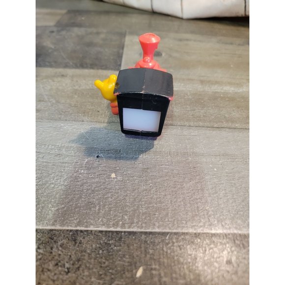 Disney Big Thunder Mountain Winnie the Pooh train look through toy figure - Picture 6 of 6